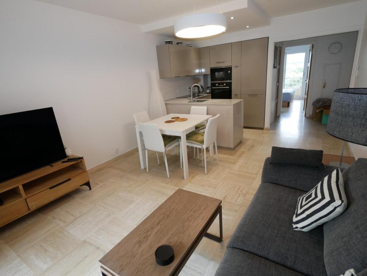 Appartement Portissol, calme et pinède à Sanary-sur-Mer Extérieur photo